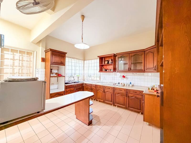 Rumah Banglo untuk Dijual di Kelana Jaya (Petaling Jaya) - Aisyah Abdul Manap - Kitchen - PropertyGuru.com.my