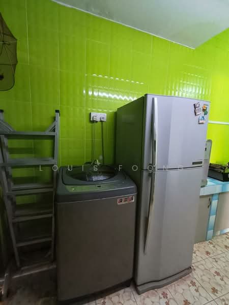 Rumah Teres 2.5 Tingkat untuk Disewa di Taman Sri Sinar (Segambut) - Louis Foong - Kitchen - PropertyGuru.com.my