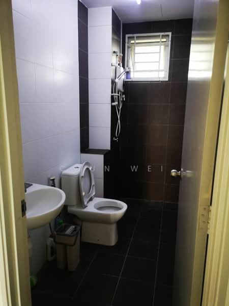 Kondominium untuk Disewa di Sky Vista Residency - Chun Wei - Bathroom - PropertyGuru.com.my
