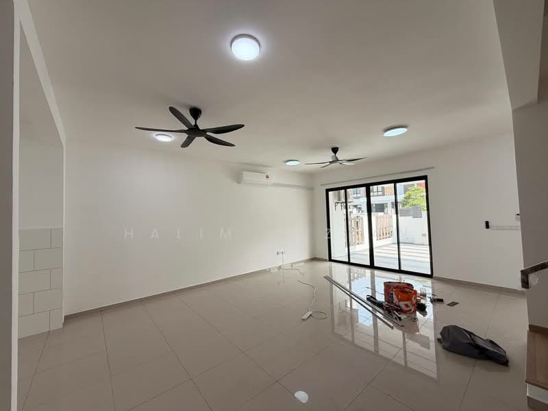 2-storey Terraced House for Rent in Hulu Langat (Selangor) - Halim Mazlan - Living Room - PropertyGuru.com.my
