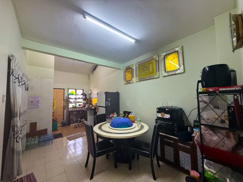 1-storey Terraced House for Sale in Bandar Sri Sendayan (Negeri Sembilan) - Azlan Salim - PropertyGuru.com.my