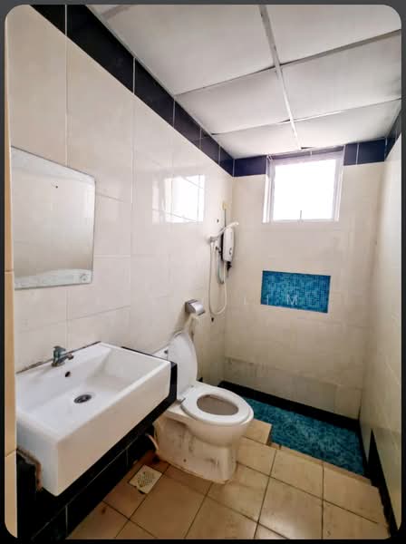 Kondominium untuk Disewa di Platinum Hill PV 8 - Henry Lim - Bathroom - PropertyGuru.com.my