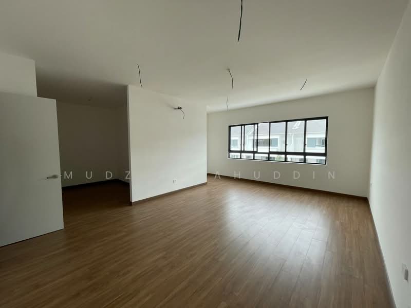 2-storey Terraced House for Sale in Cyberjaya (Selangor) - Mudz Salahuddin - Living Room - PropertyGuru.com.my