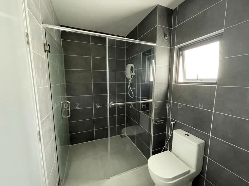 2-storey Terraced House for Sale in Cyberjaya (Selangor) - Mudz Salahuddin - Bathroom - PropertyGuru.com.my