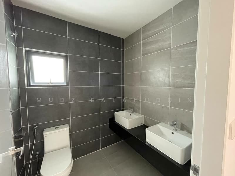 2-storey Terraced House for Sale in Cyberjaya (Selangor) - Mudz Salahuddin - Bathroom - PropertyGuru.com.my