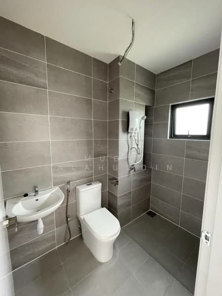 2-storey Terraced House for Sale in Cyberjaya (Selangor) - Mudz Salahuddin - Bathroom - PropertyGuru.com.my