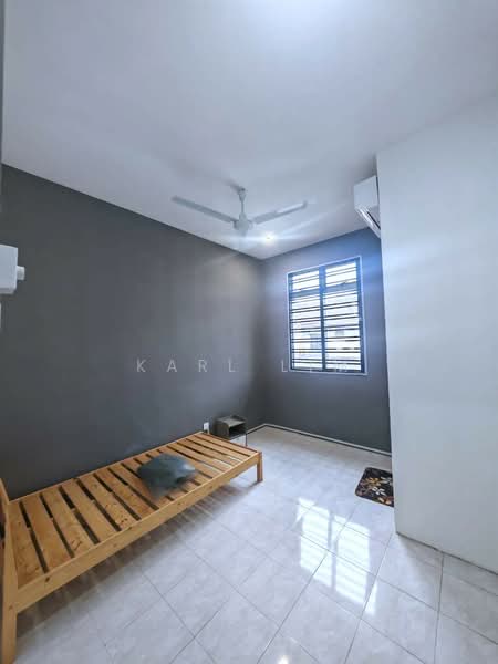 Rumah Teres 2 Tingkat untuk Dijual di Taman Megah Ria (Masai) - Karl Lim - Bedroom - PropertyGuru.com.my