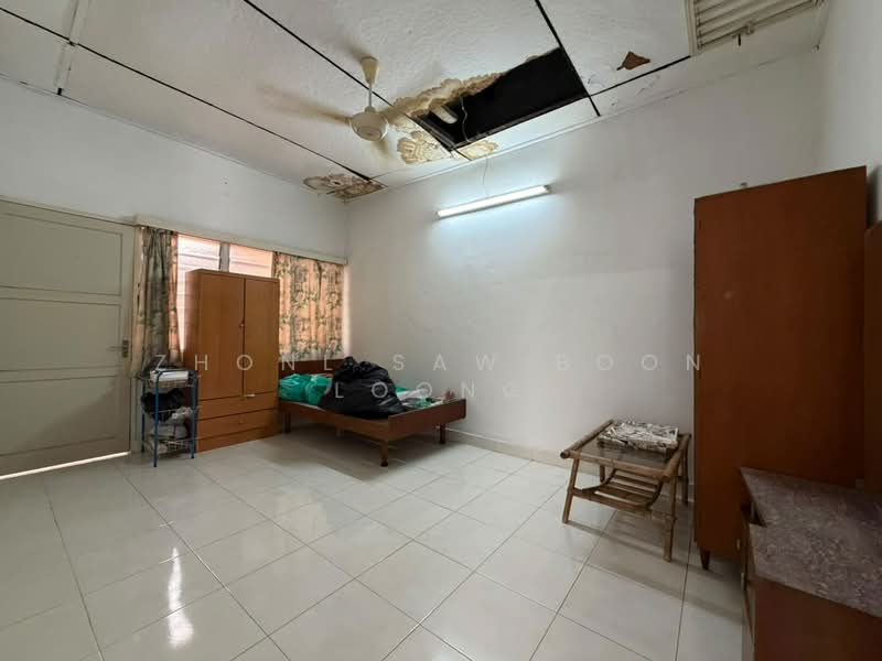 Semi-Detached House for Sale in Island Park (Jelutong) - Zhonl Saw Boon Loong - Bedroom - PropertyGuru.com.my