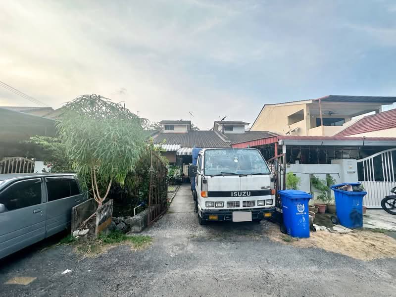1-storey Terraced House for Sale in Seksyen 18 (Shah Alam) - Ashraff Daniel - PropertyGuru.com.my