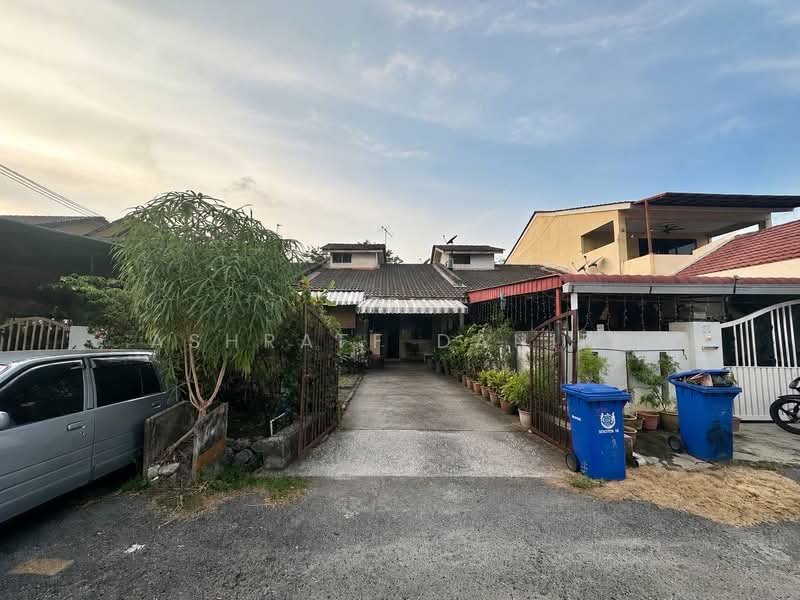 1-storey Terraced House for Sale in Seksyen 18 (Shah Alam) - Ashraff Daniel - PropertyGuru.com.my