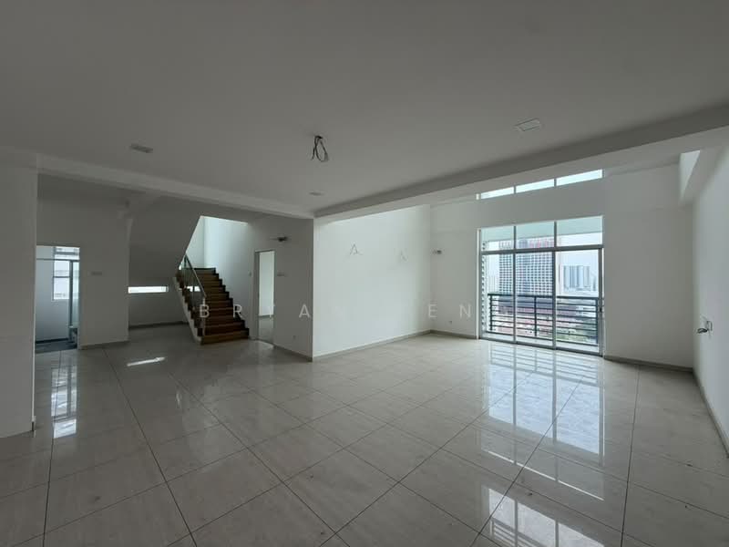 Kondominium untuk Dijual di Jambul Height Condominium - Bryan Teng - Living Room - PropertyGuru.com.my