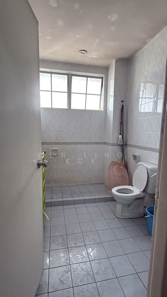 2-storey Terraced House for Sale in Kota Kemuning (Shah Alam) - Ken Ling Kok - Bathroom - PropertyGuru.com.my