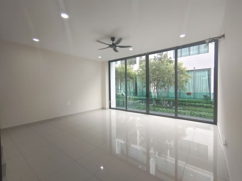 1-storey Terraced House for Sale in Balakong (Selangor) - Allen Puah - Living Room - PropertyGuru.com.my