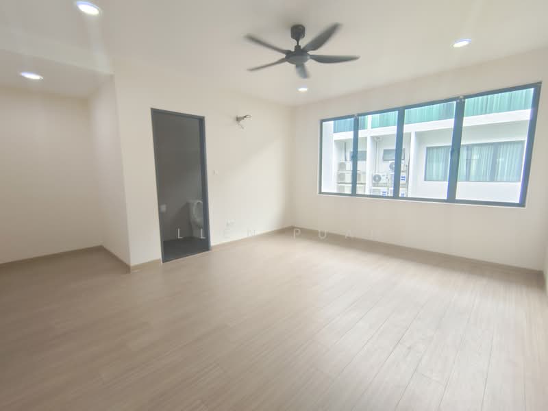 1-storey Terraced House for Sale in Balakong (Selangor) - Allen Puah - Living Room - PropertyGuru.com.my