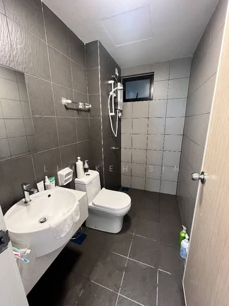 Kondominium untuk Disewa di TreeO - Lim Keh Sin - Bathroom - PropertyGuru.com.my