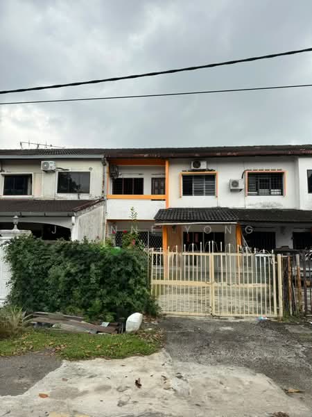 2-storey Terraced House for Sale in Taman Johor Jaya (Johor Bahru) - JOANNE YONG - Exterior - PropertyGuru.com.my