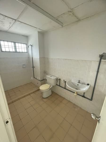 Rumah Teres 2 Tingkat untuk Dijual di Mahkota Cheras (Cheras) - Addy Ng - Bathroom - PropertyGuru.com.my