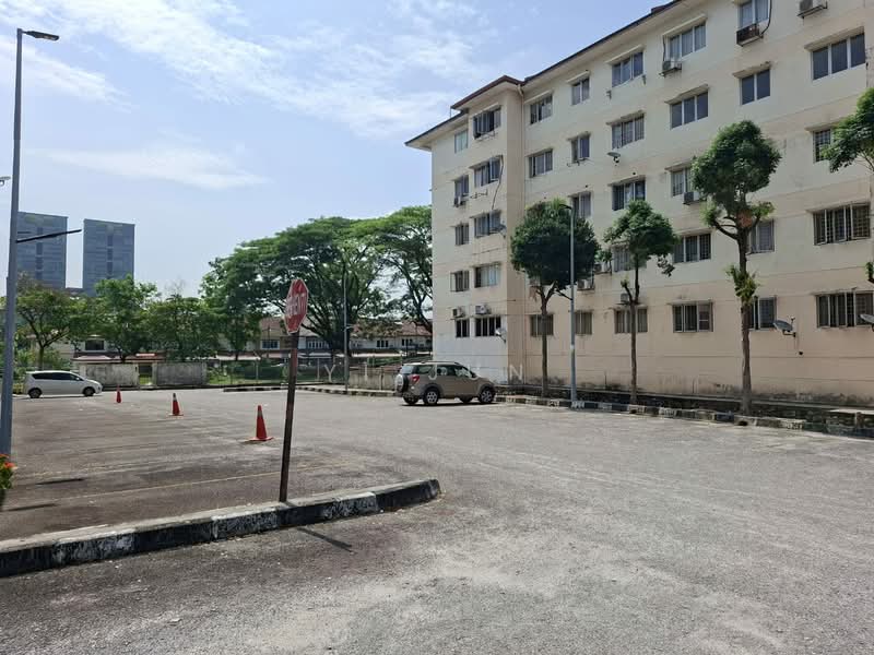 Rumah Flat untuk Disewa di Aman & Damai Apartment - Yi Jun - Exterior - PropertyGuru.com.my