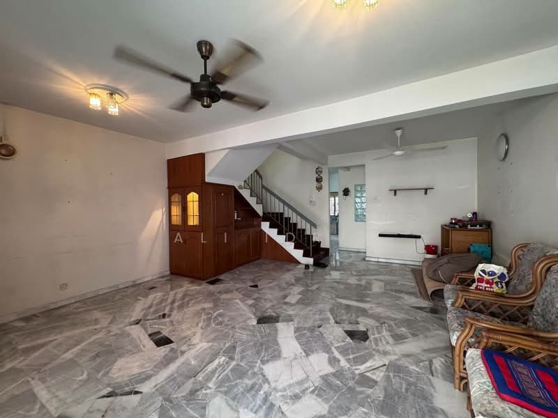 Rumah Teres 2 Tingkat untuk Dijual di Bukit Indah (Ampang) - Ali Idris - Living Room - PropertyGuru.com.my