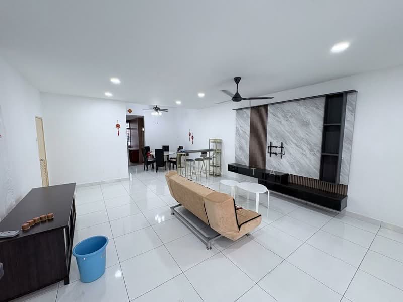 2-storey Terraced House for Rent in Taman Bestari Indah (Ulu Tiram) - Wei Jian Tan - Living Room - PropertyGuru.com.my