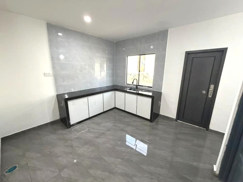 1-storey Terraced House for Sale in Bandar Selesa Jaya (Skudai) - Janice Yong - Kitchen - PropertyGuru.com.my