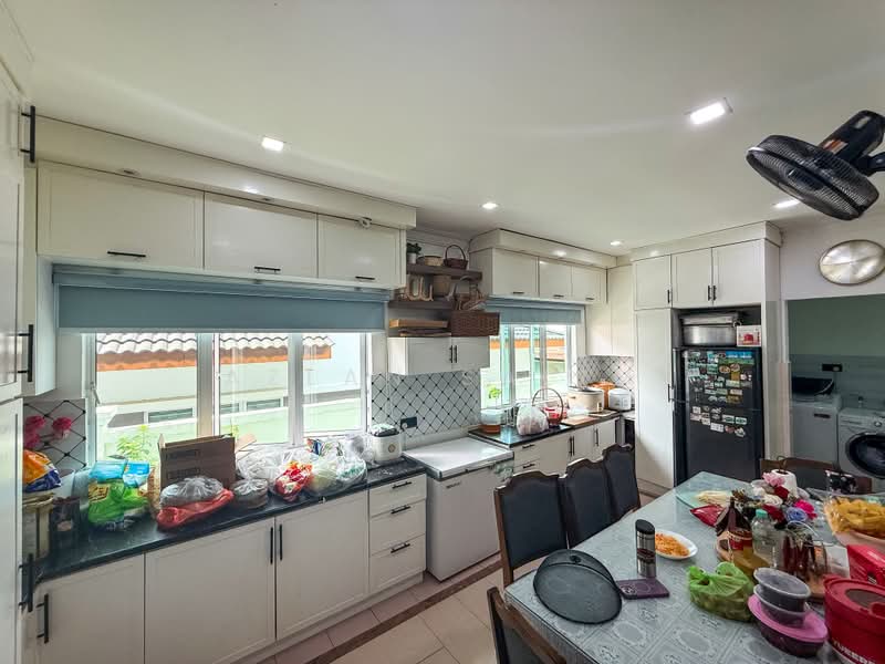 Bungalow for Sale in Taman Rasah Kemayan (Rasah) - Azlan Salim - PropertyGuru.com.my
