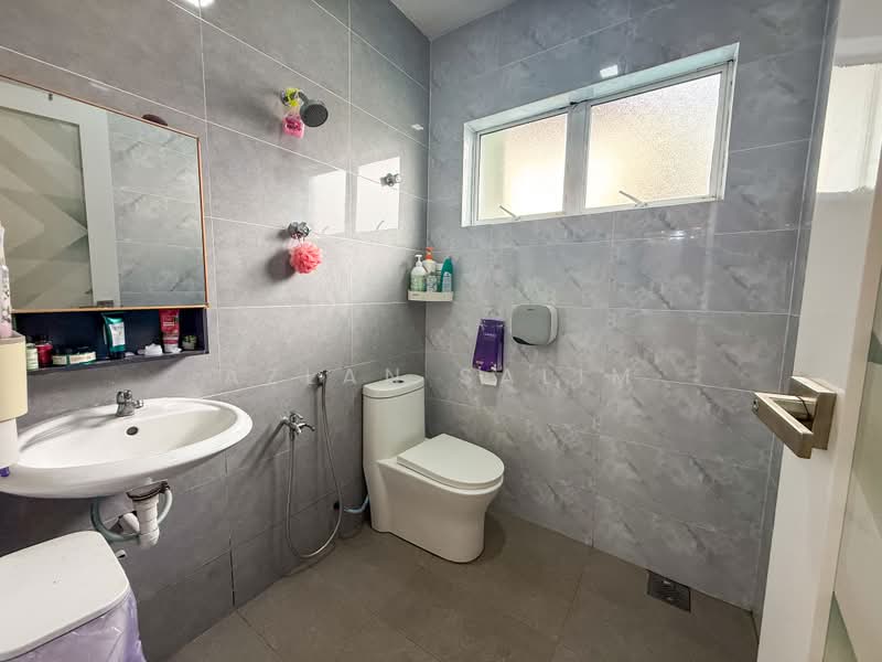 Bungalow for Sale in Taman Rasah Kemayan (Rasah) - Azlan Salim - PropertyGuru.com.my