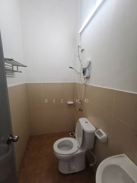 Rumah Teres 2 Tingkat untuk Dijual di Senai (Johor) - Bee Ng - Bathroom - PropertyGuru.com.my