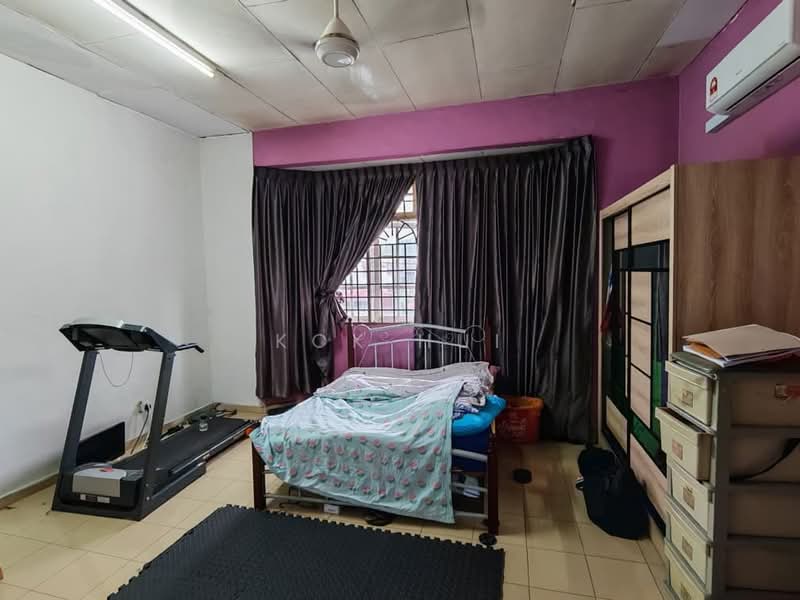 2-storey Terraced House for Sale in Taman Desa Jaya (Johor Bahru) - Kok Hui - Bedroom - PropertyGuru.com.my