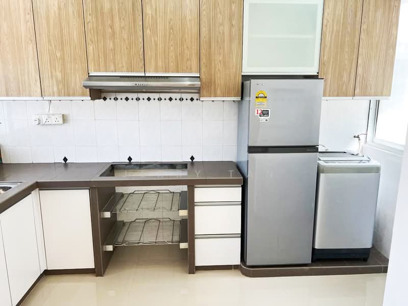 Kondominium untuk Disewa di Azuria Condominium - Jerry Tan - Kitchen - PropertyGuru.com.my