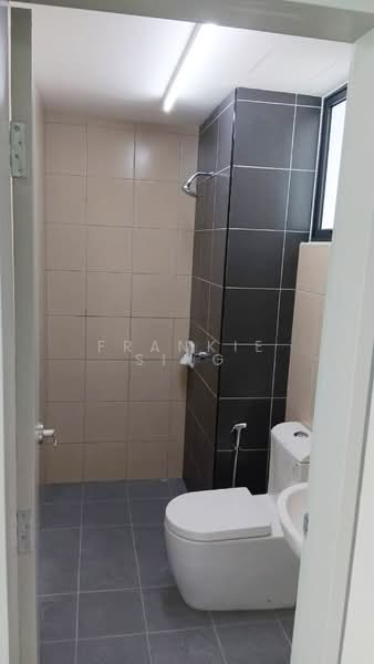 Servis Apartment untuk Disewa di Bayu Residensi - Frankie Sing - Bathroom - PropertyGuru.com.my