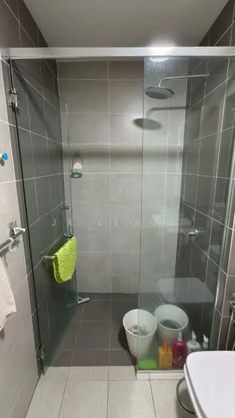 Kondominium untuk Dijual di Lakeville Residence - JK Leong - Bathroom - PropertyGuru.com.my