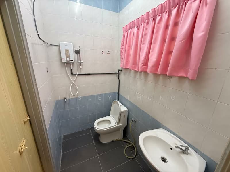 Rumah Teres 3 Tingkat untuk Disewa di Ipoh (Perak) - Ainsley Thong - Bathroom - PropertyGuru.com.my