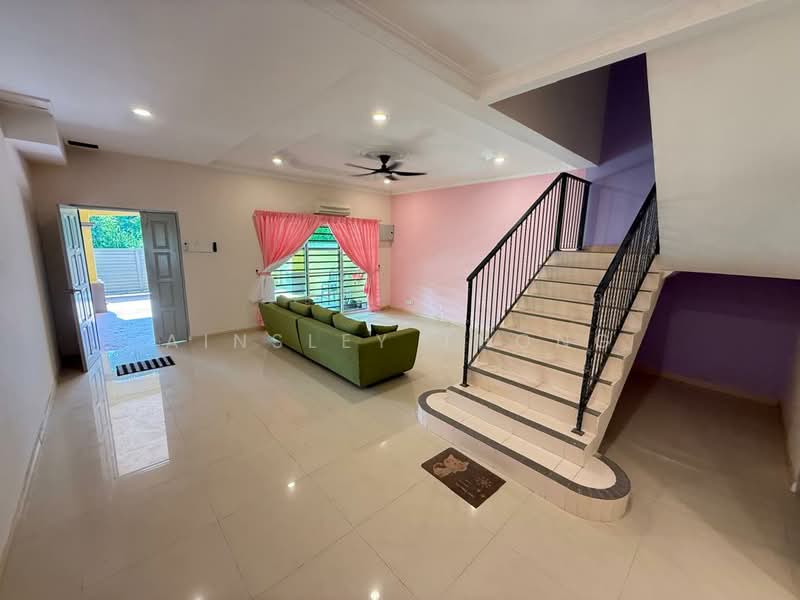 Rumah Teres 3 Tingkat untuk Disewa di Ipoh (Perak) - Ainsley Thong - Living Room - PropertyGuru.com.my