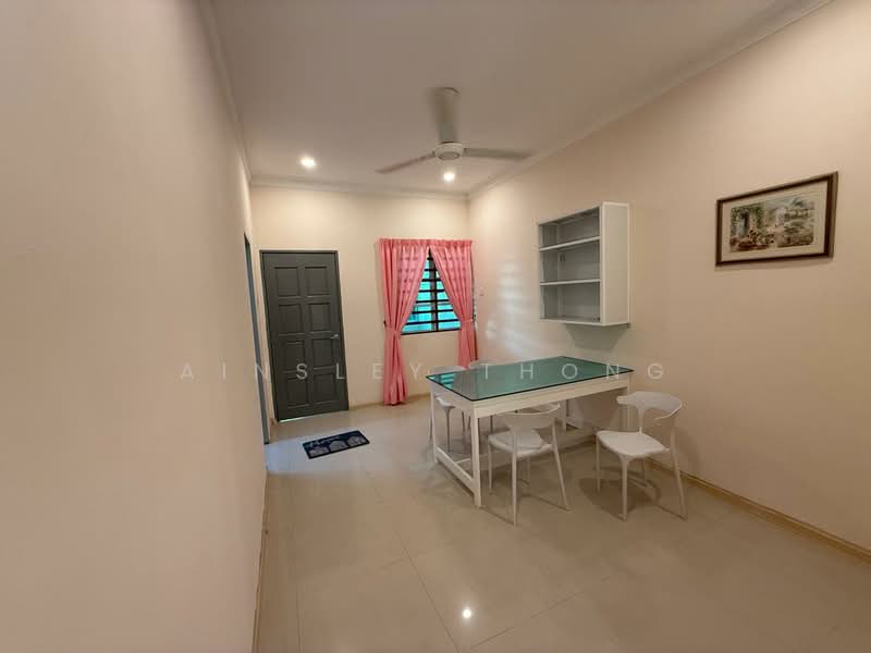 Rumah Teres 3 Tingkat untuk Disewa di Ipoh (Perak) - Ainsley Thong - Dining Room - PropertyGuru.com.my