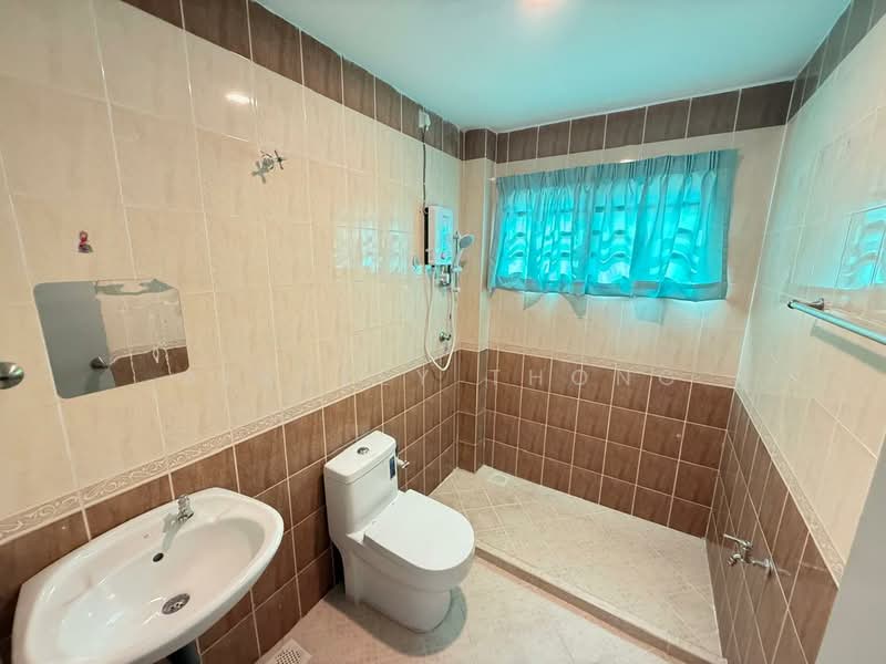Rumah Teres 3 Tingkat untuk Disewa di Ipoh (Perak) - Ainsley Thong - Bathroom - PropertyGuru.com.my