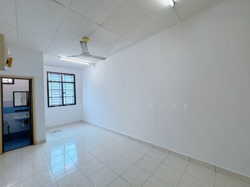 Rumah Teres 2 Tingkat untuk Dijual di Taman Bestari Indah (Ulu Tiram) - Brandon Khor - PropertyGuru.com.my