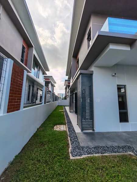 Semi-Detached House for Sale in Bandar Uda Utama (Johor Bahru) - Junz Liew - PropertyGuru.com.my