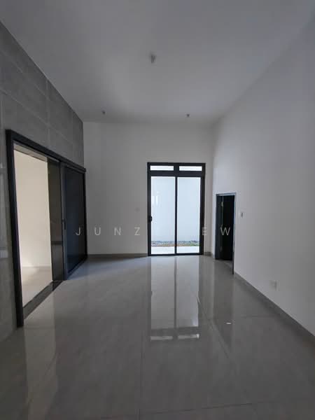 Semi-Detached House for Sale in Bandar Uda Utama (Johor Bahru) - Junz Liew - PropertyGuru.com.my