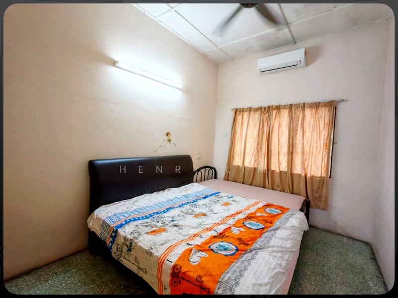 Rumah Teres 1 Tingkat untuk Dijual di Petaling Jaya (Selangor) - Henry Lim - Bedroom - PropertyGuru.com.my