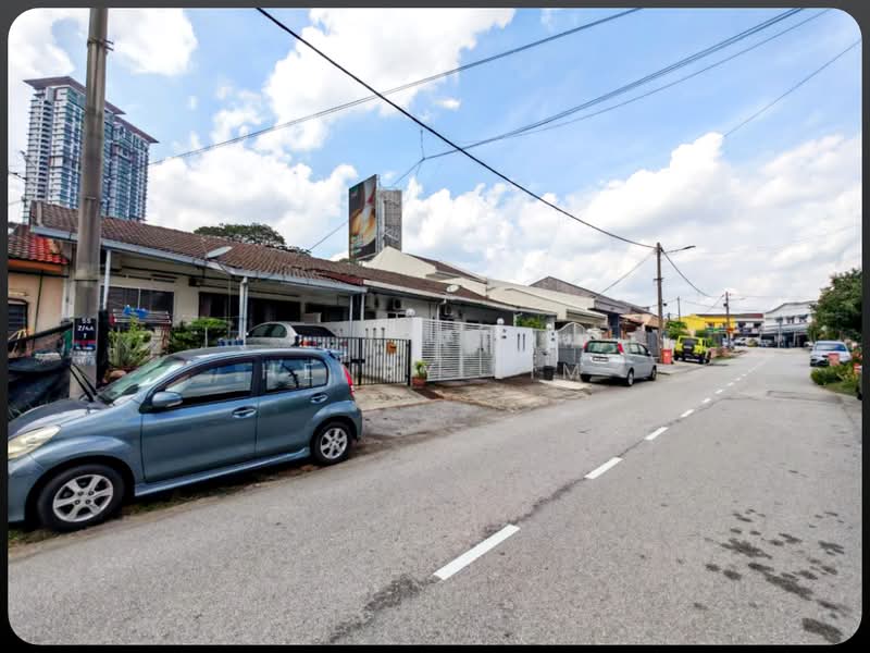 Rumah Teres 1 Tingkat untuk Dijual di Petaling Jaya (Selangor) - Henry Lim - Exterior - PropertyGuru.com.my