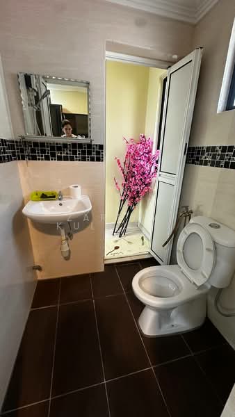 Rumah Teres 2 Tingkat untuk Dijual di Taman Desa Serdang (Seri Kembangan) - Zarema Kulbuzheva - Bathroom - PropertyGuru.com.my