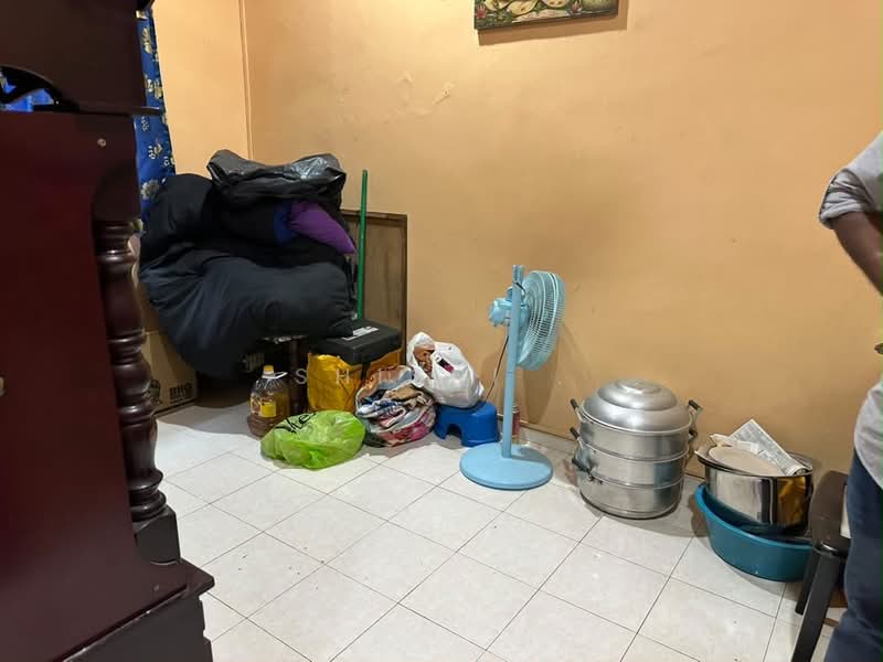 Rumah Teres 1 Tingkat untuk Dijual di Bandar Putra (Kulai) - Shishi . - PropertyGuru.com.my