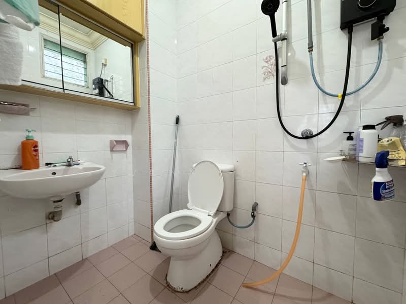 Pangsapuri untuk Dijual di Mon Bisca - Yvonne Lim - Bathroom - PropertyGuru.com.my
