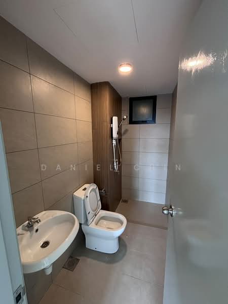 Kondominium untuk Disewa di LEA By The Hills - Daniel Chin - Bathroom - PropertyGuru.com.my