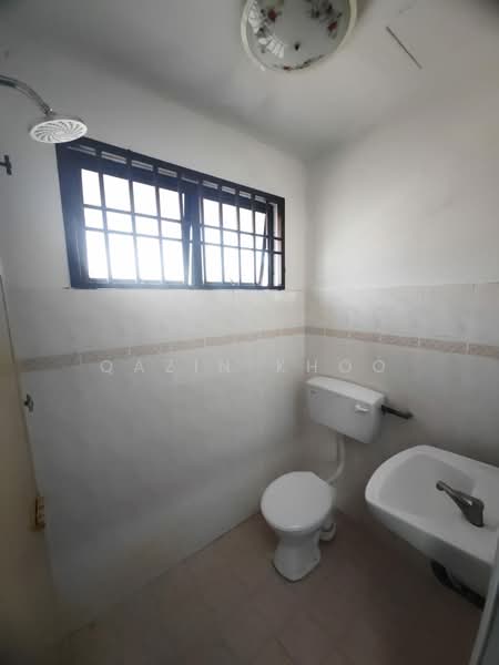 2.5-storey Terraced House for Rent in Ipoh Garden (Ipoh) - Qazin Khoo - Bathroom - PropertyGuru.com.my