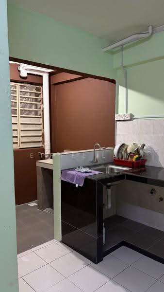 Pangsapuri untuk Disewa di Apartment Taman Topaz - Eiffel Lai - Kitchen - PropertyGuru.com.my