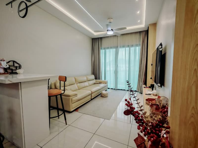 Kondominium untuk Dijual di Queens Residences Q2 @ Queens Waterfront - Jason Phoon - Living Room - PropertyGuru.com.my
