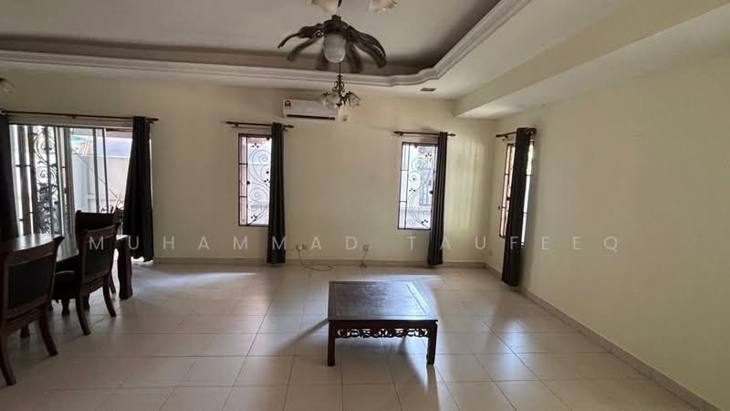 Semi-Detached House for Rent in Setia Damai (Setia Alam) - Muhammad Taufeeq - Living Room - PropertyGuru.com.my