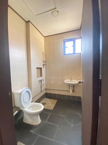 Terraced House for Rent in Bukit Jelutong (Shah Alam) - Wan Azlan Ahmad - PropertyGuru.com.my